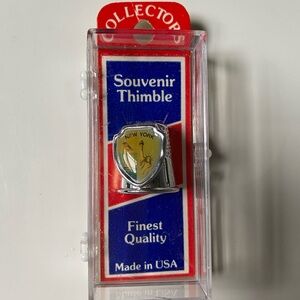 Vintage New York Souvenir Thimble Statue of Liberty new in box 1970s